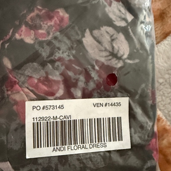 Sundance Living Andi Floral Dress boho floral
Festival Flowy - Picture 5 of 6